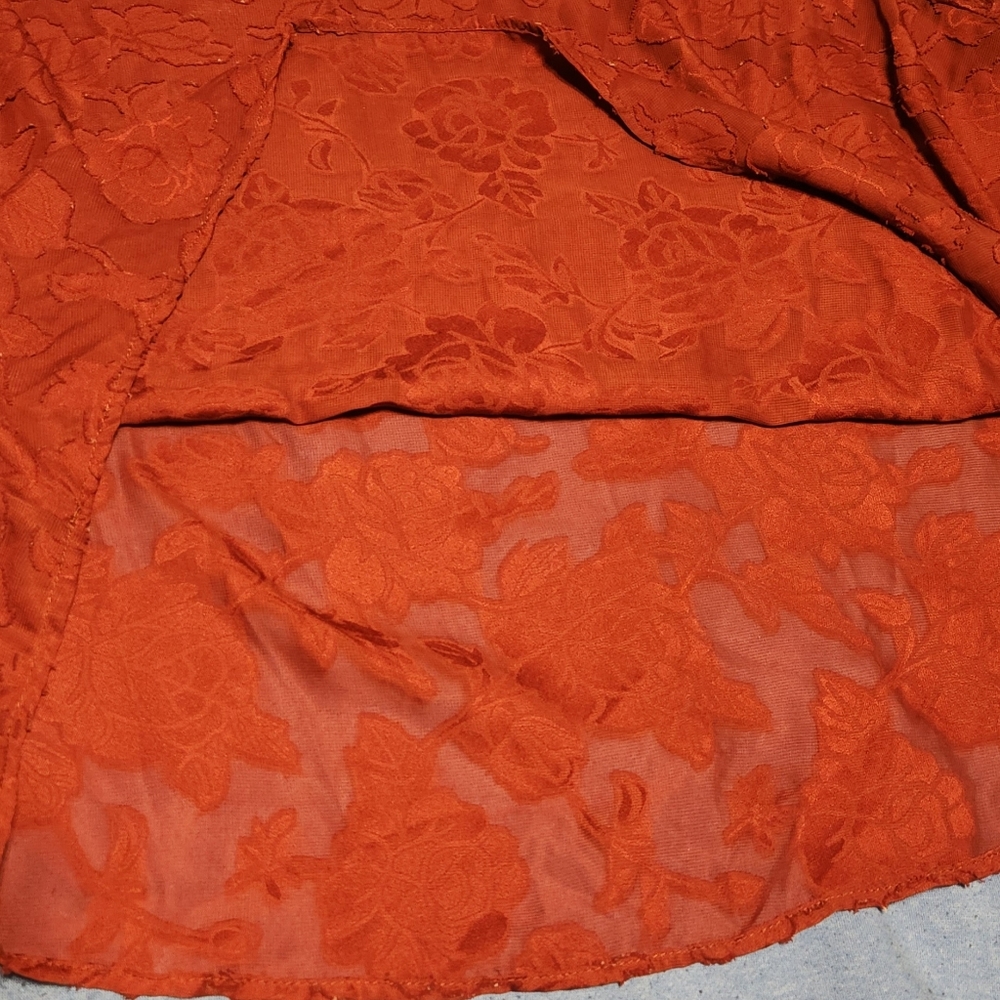 Torrid Sheer Floral Cap Sleeve Top - Size 2 (18/20) - Picture 2 of 5